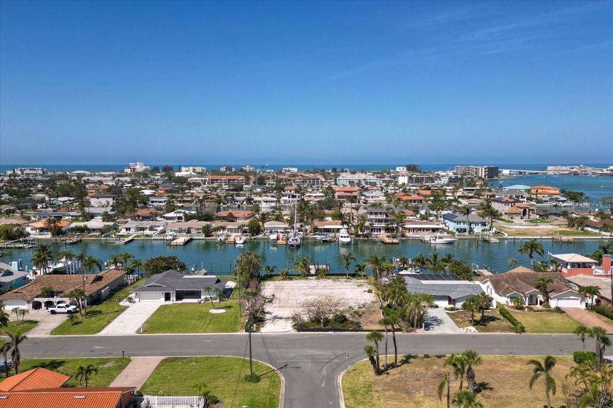Treasure Island, FL 33706,12300 7TH ST E