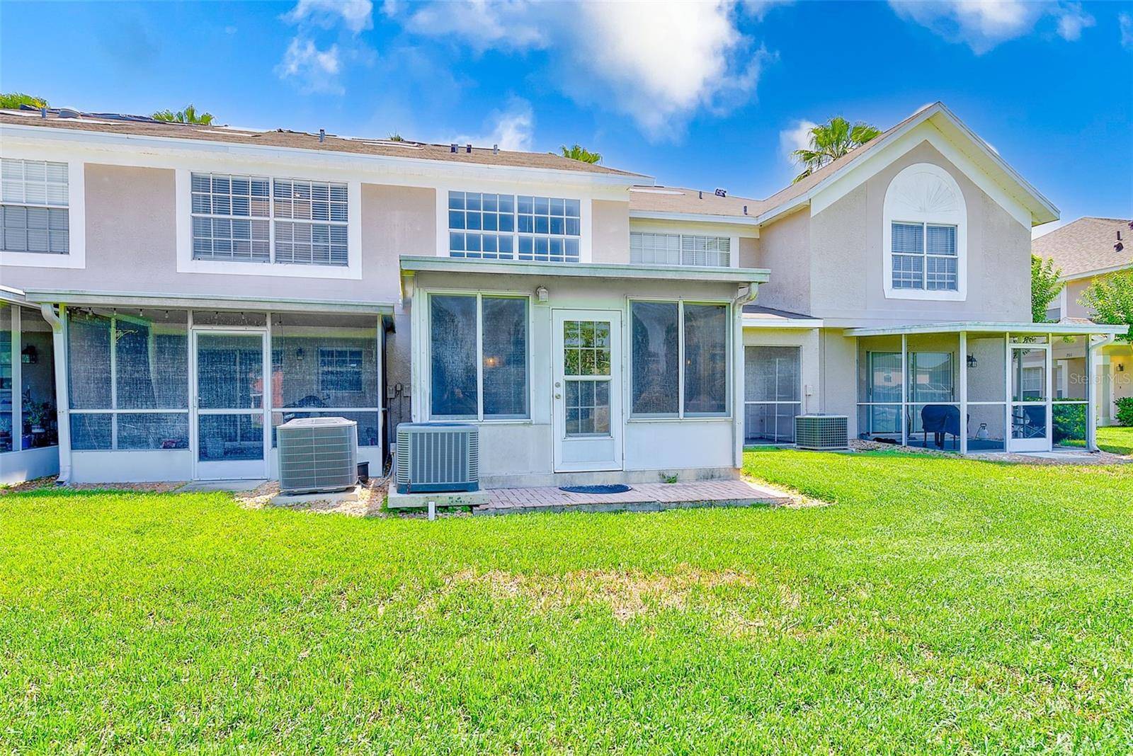 Brandon, FL 33511,727 KENSINGTON LAKE CIR