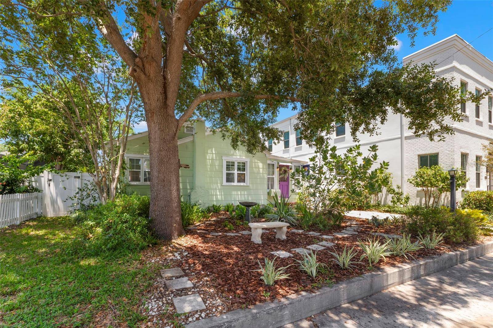 St Petersburg, FL 33704,427 21ST AVE N