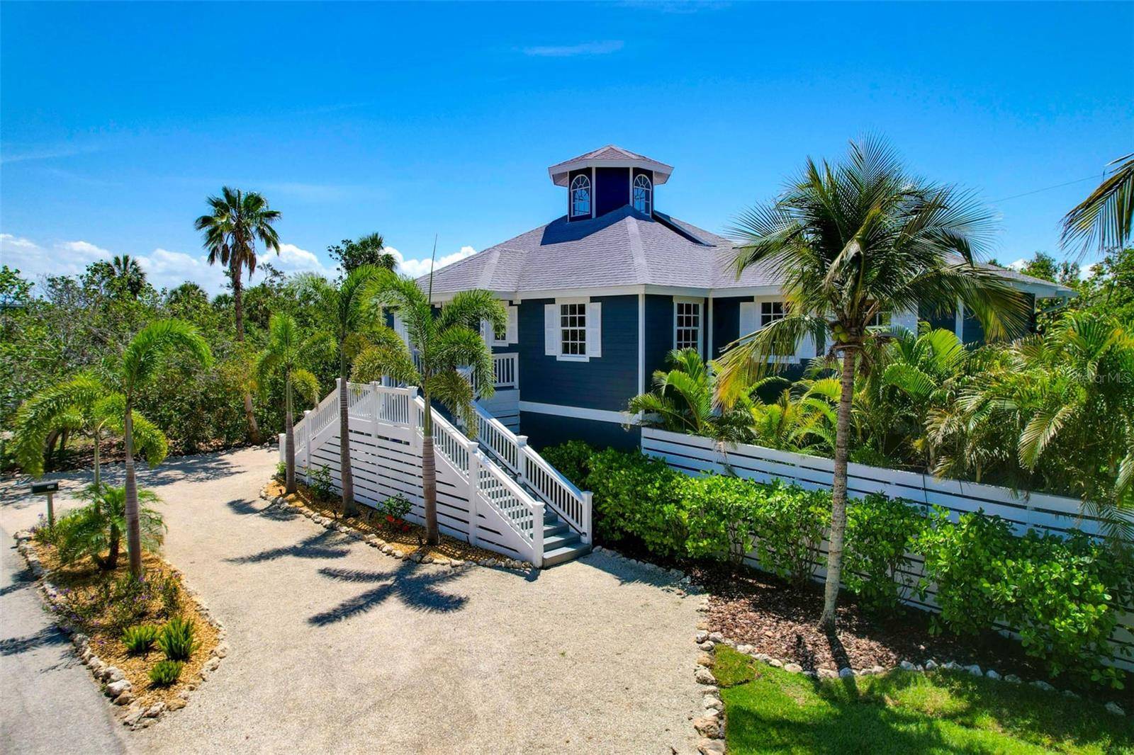 Longboat Key, FL 34228,540 GULF BAY RD