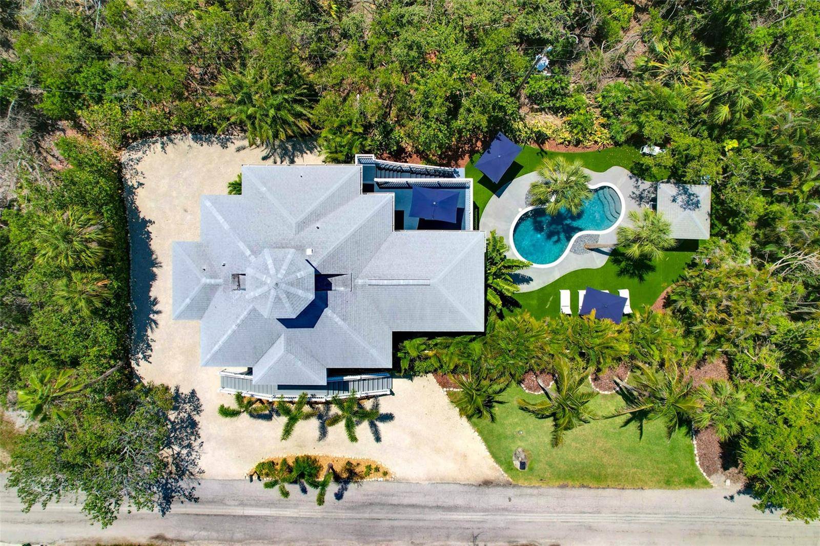 Longboat Key, FL 34228,540 GULF BAY RD