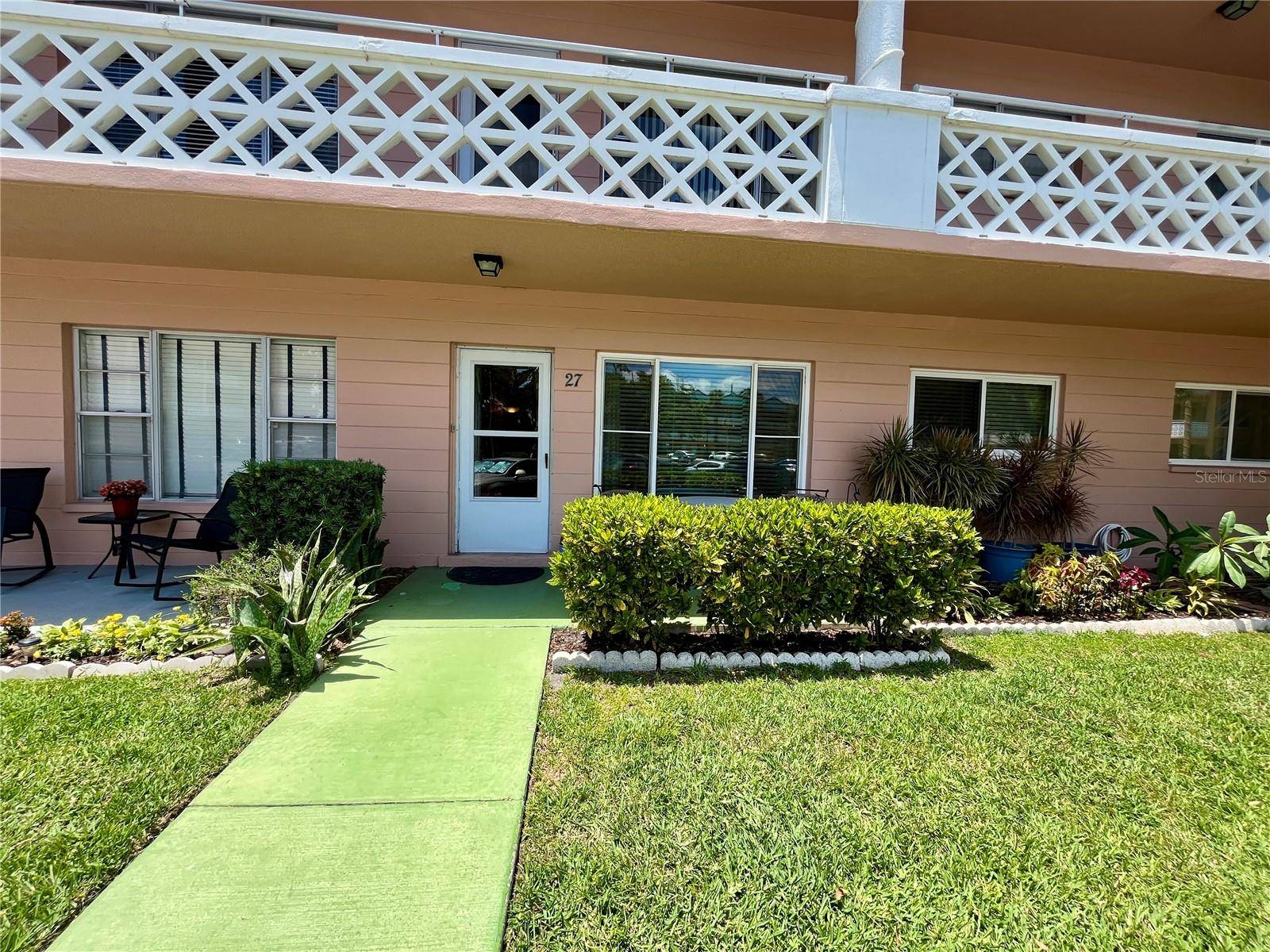 Clearwater, FL 33763,2457 ECUADORIAN WAY #27