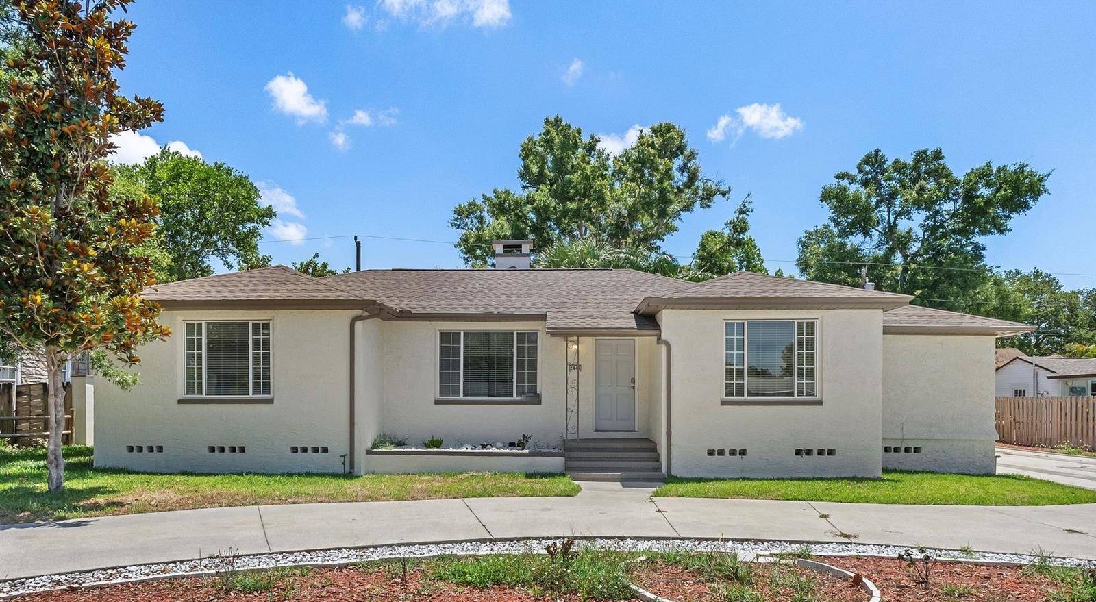St Petersburg, FL 33704,2449 16TH ST N