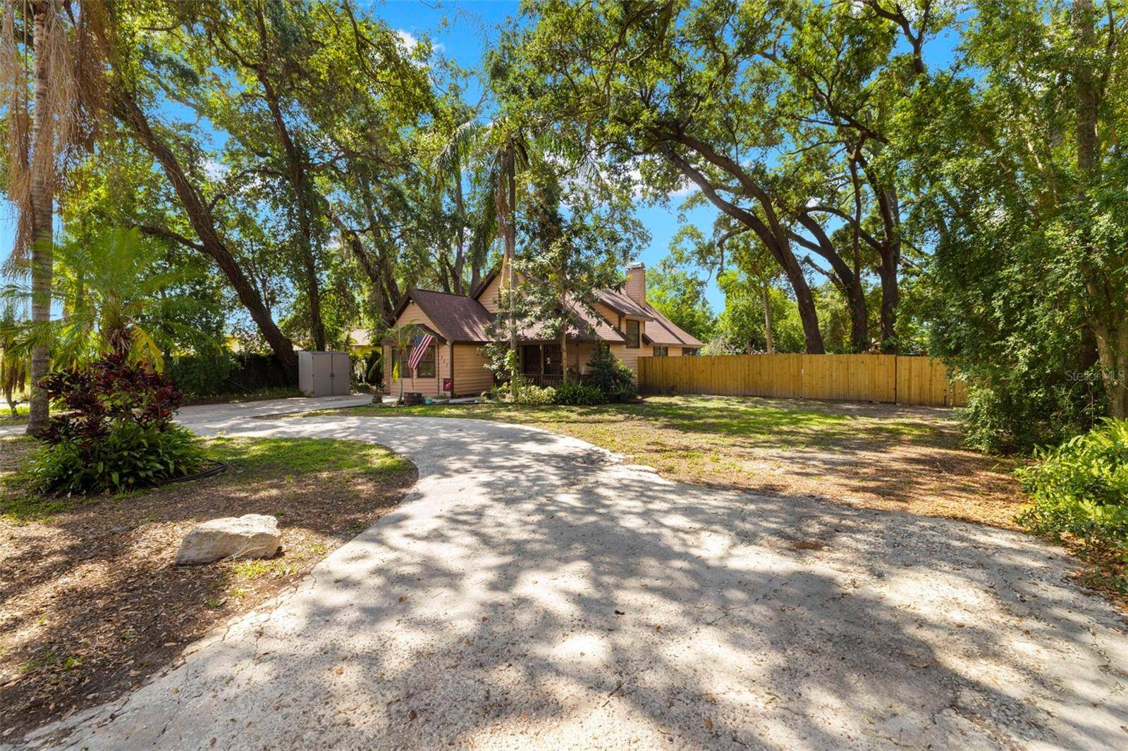 Tampa, FL 33613,717 E 137TH AVE