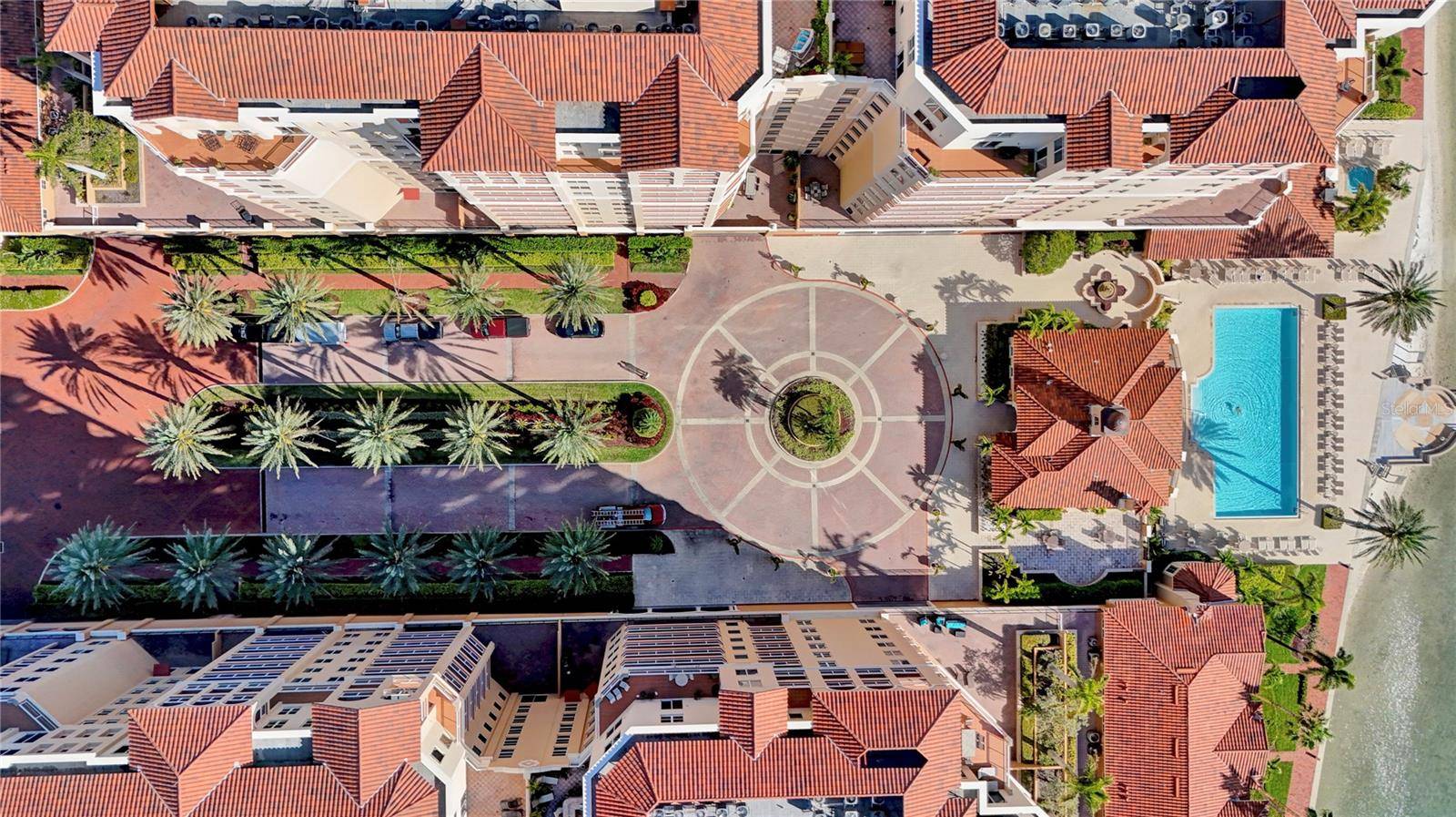Clearwater Beach, FL 33767,521 MANDALAY AVE #307