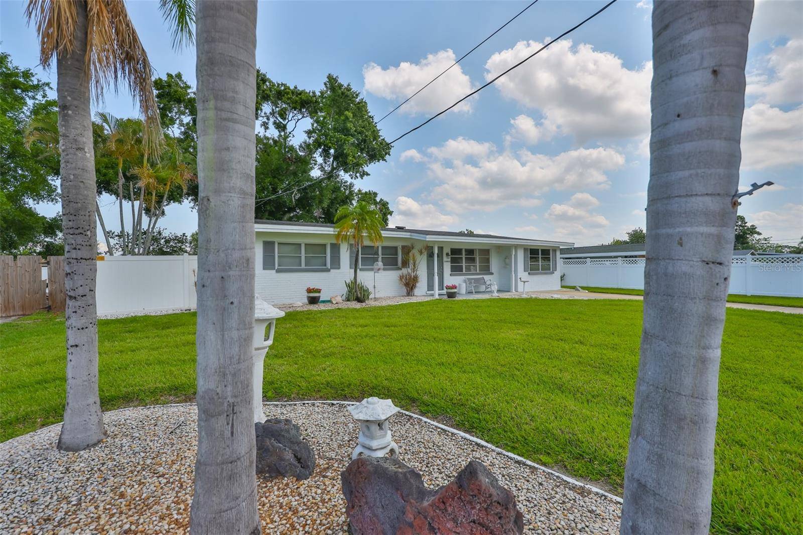 Apollo Beach, FL 33572,513 FAIRHOPE DR