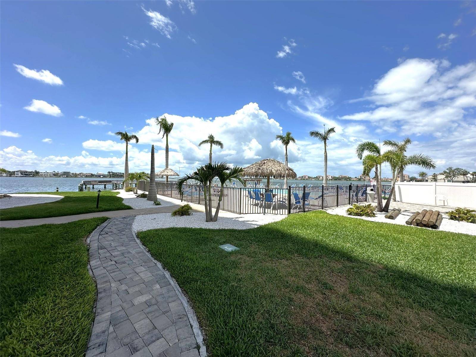 St Petersburg, FL 33715,5220 BRITTANY DR S #1306