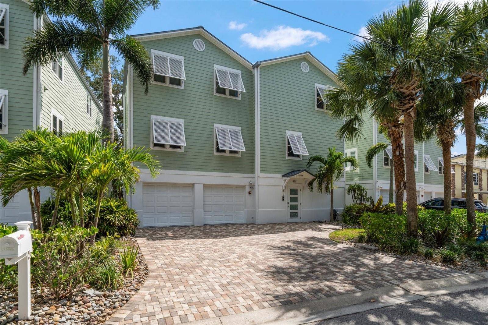 Indian Rocks Beach, FL 33785,215 18TH AVE