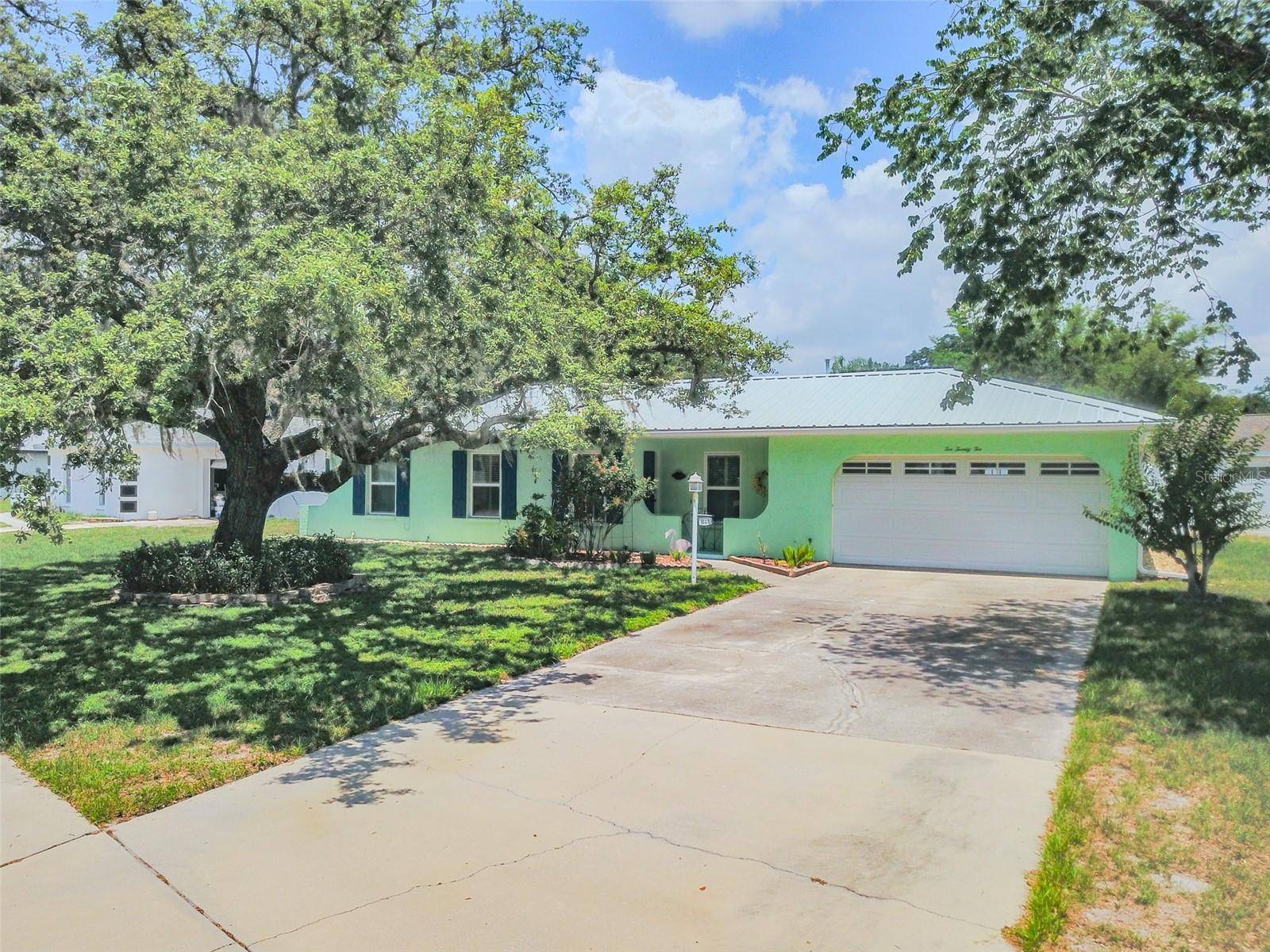 Brandon, FL 33511,1022 GREENBRIAR DR