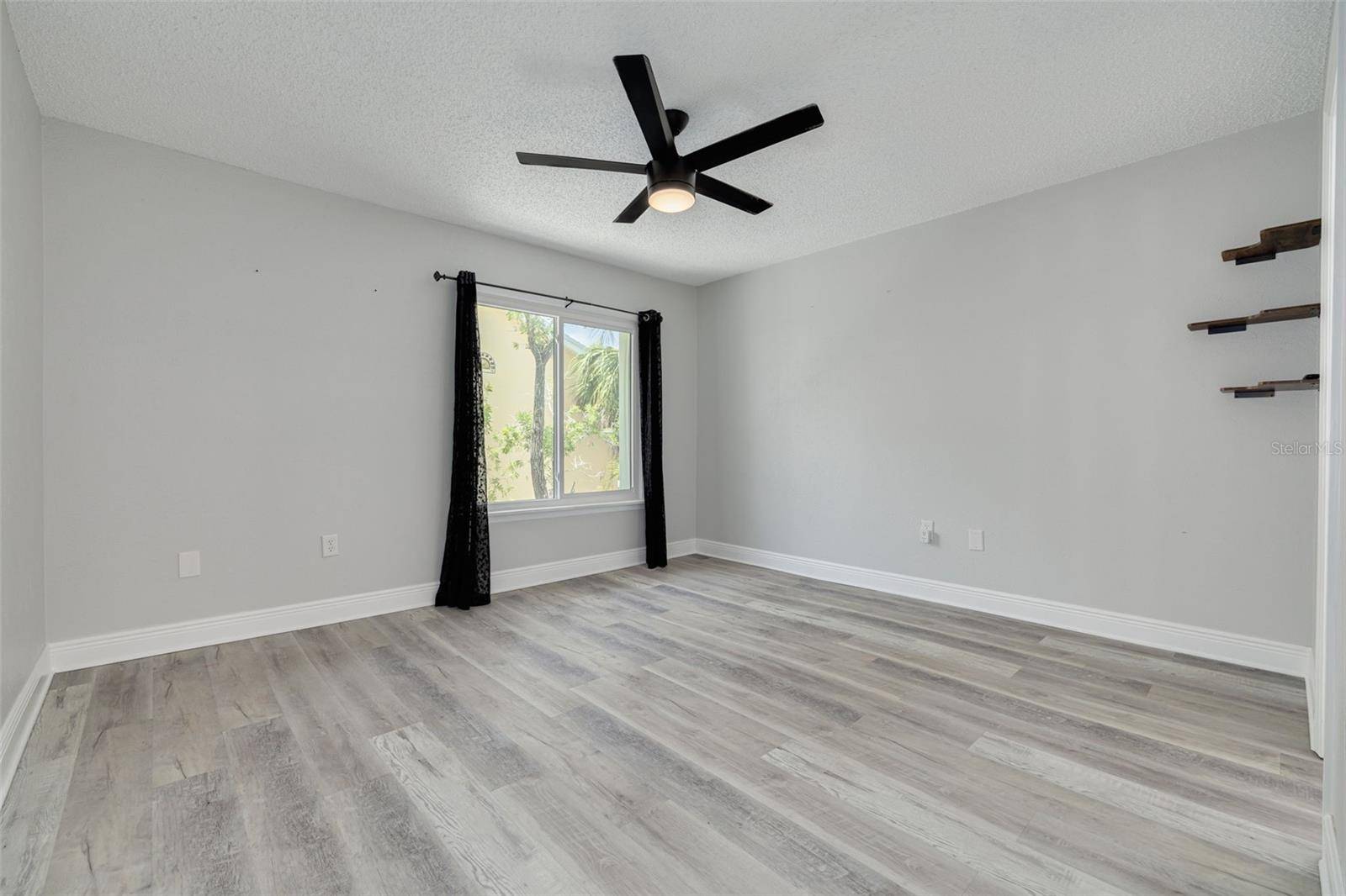 St Petersburg, FL 33711,3595 41ST LN S #L