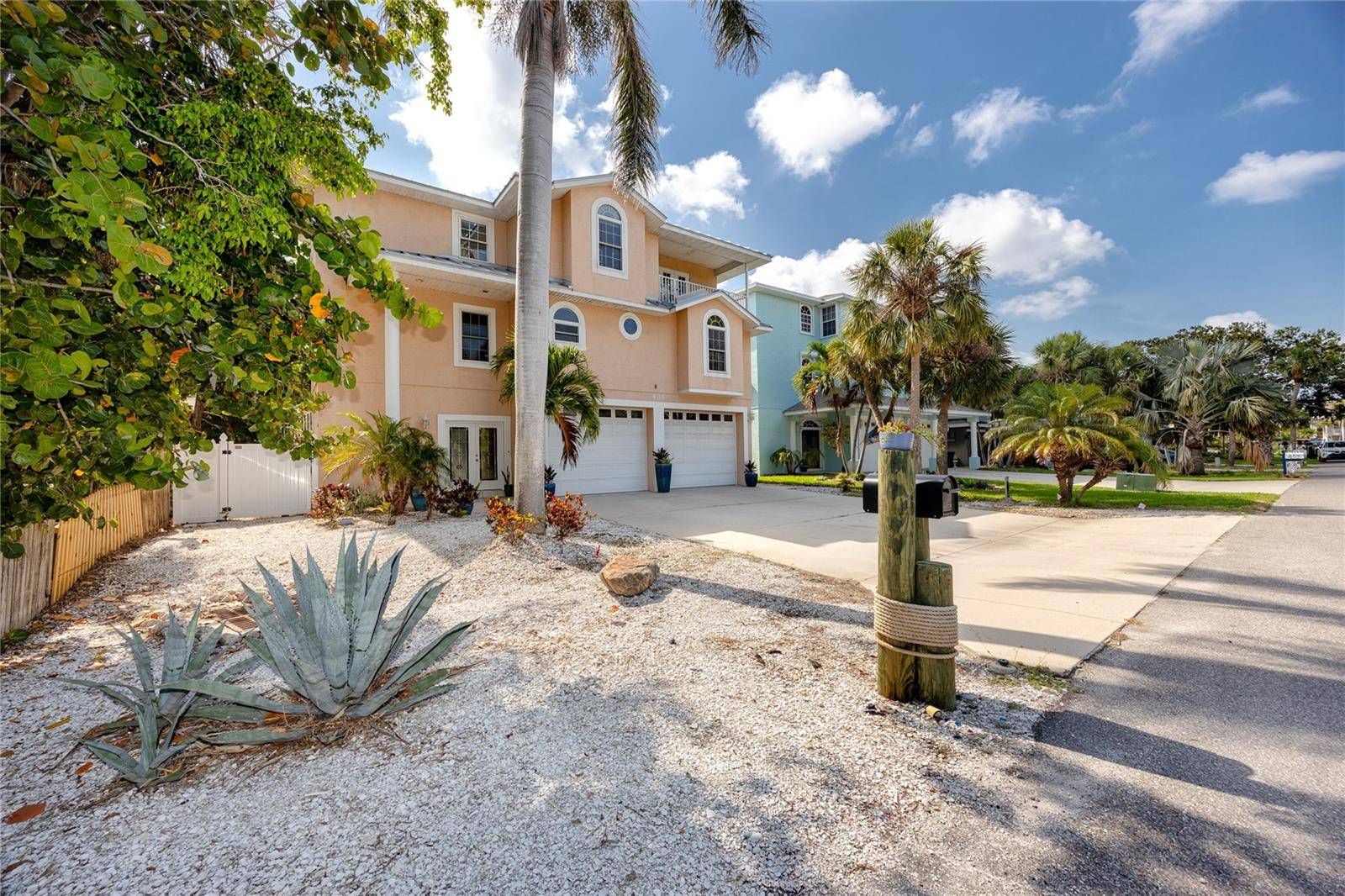 Tierra Verde, FL 33715,405 8TH AVE N
