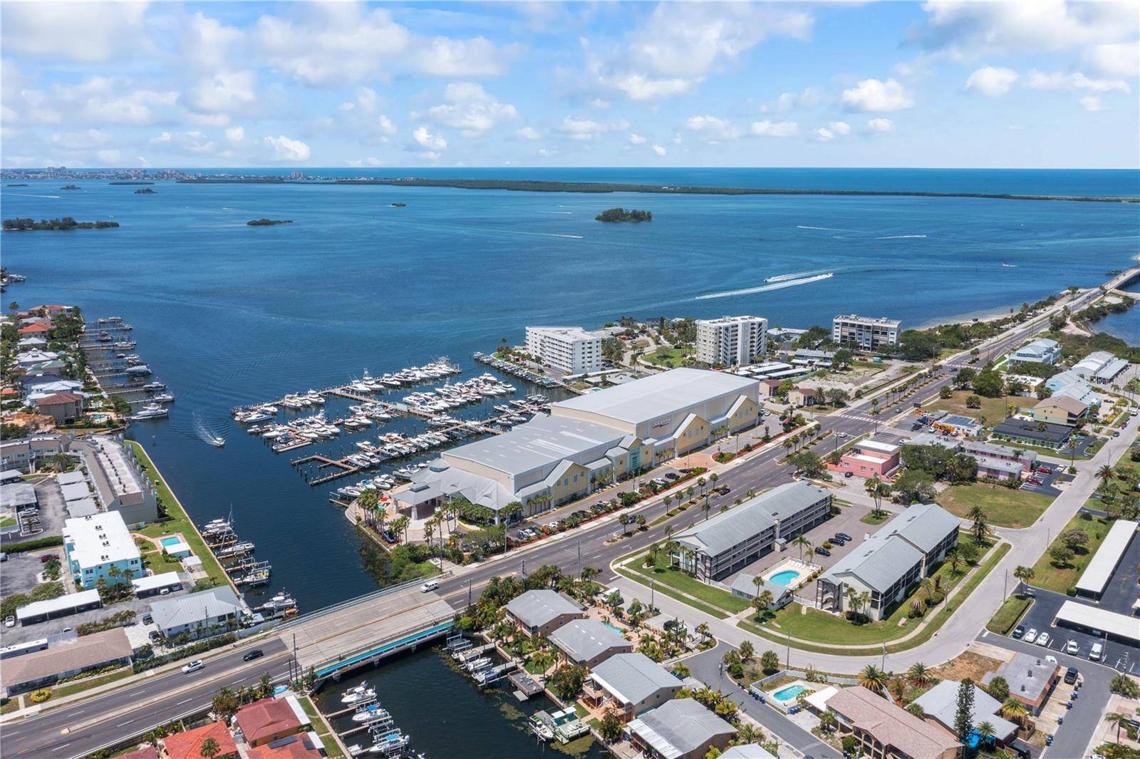 Dunedin, FL 34698,340 CAUSEWAY BLVD #104