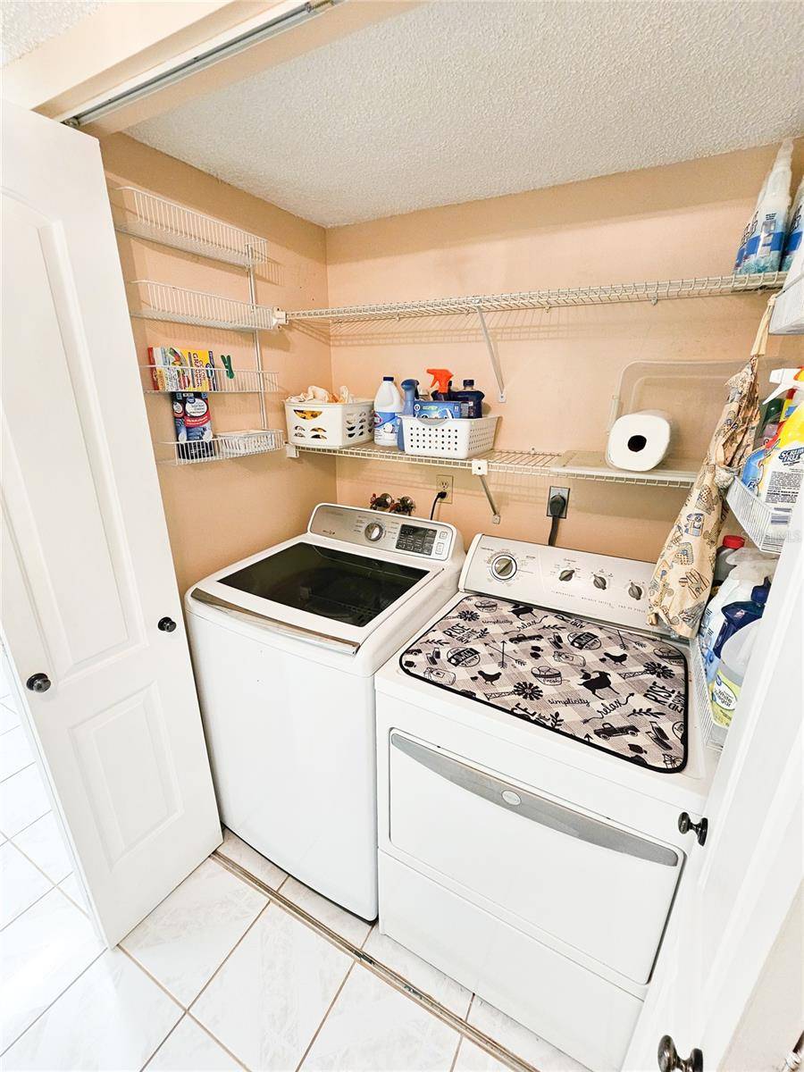 Gulfport, FL 33707,6060 SHORE DR S #906