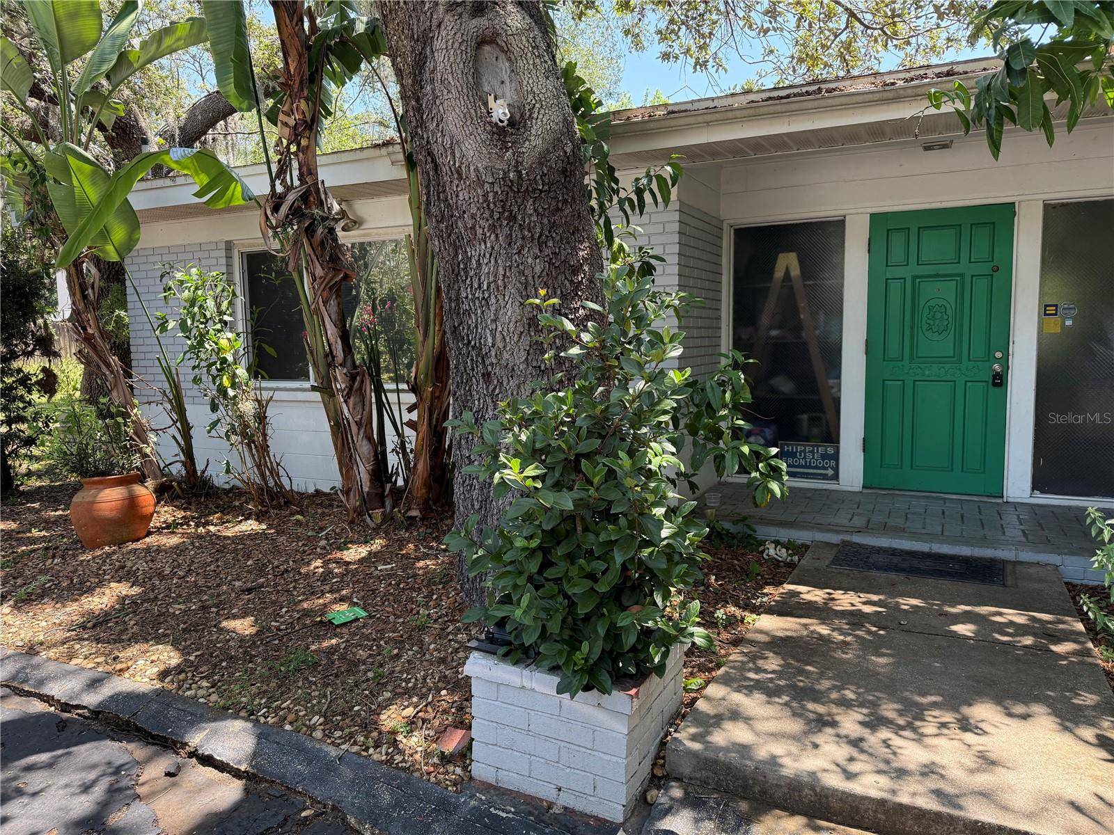 Tampa, FL 33617,7601 PINE HILL DR