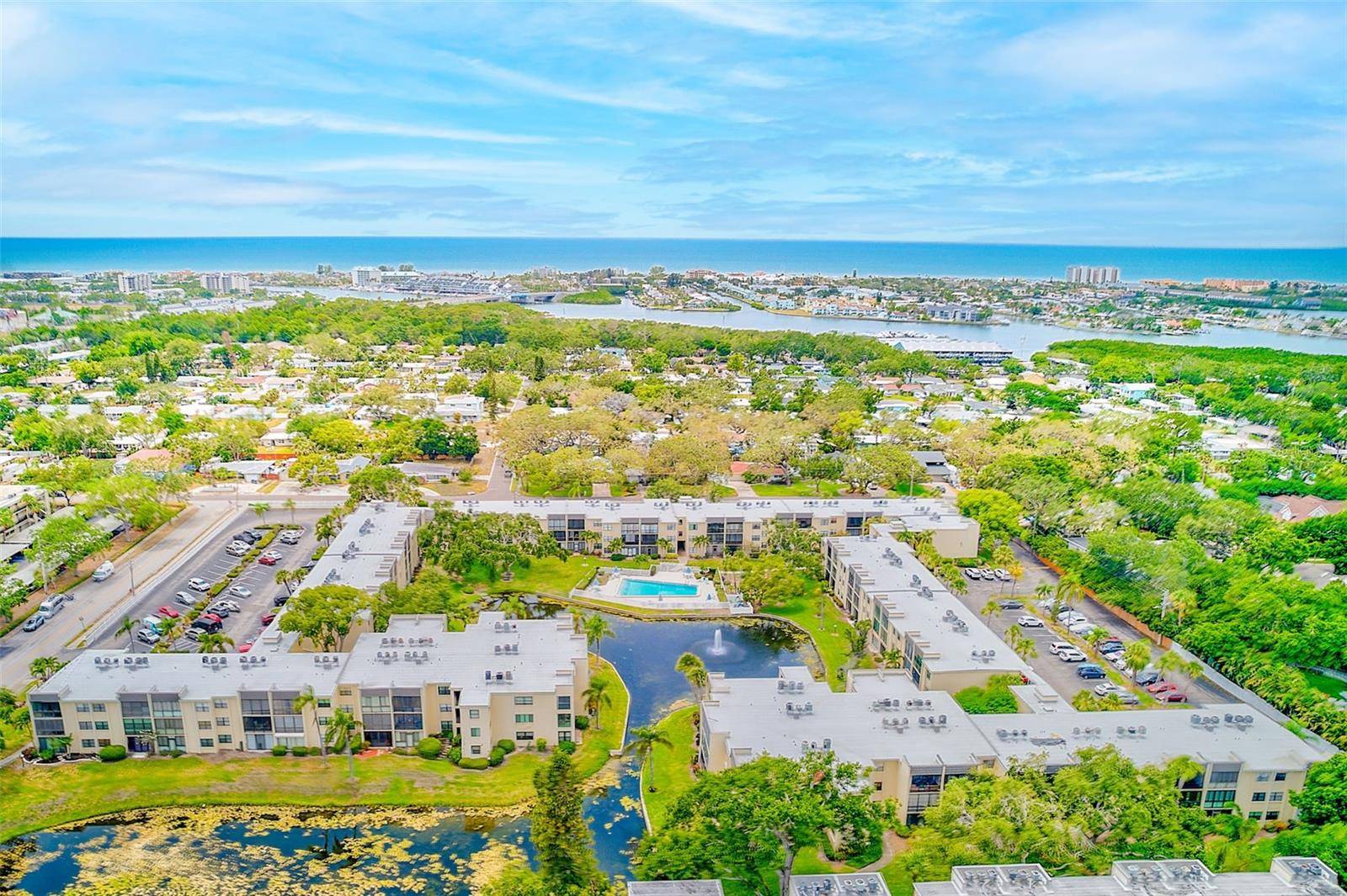 Largo, FL 33774,14130 ROSEMARY LN #4115