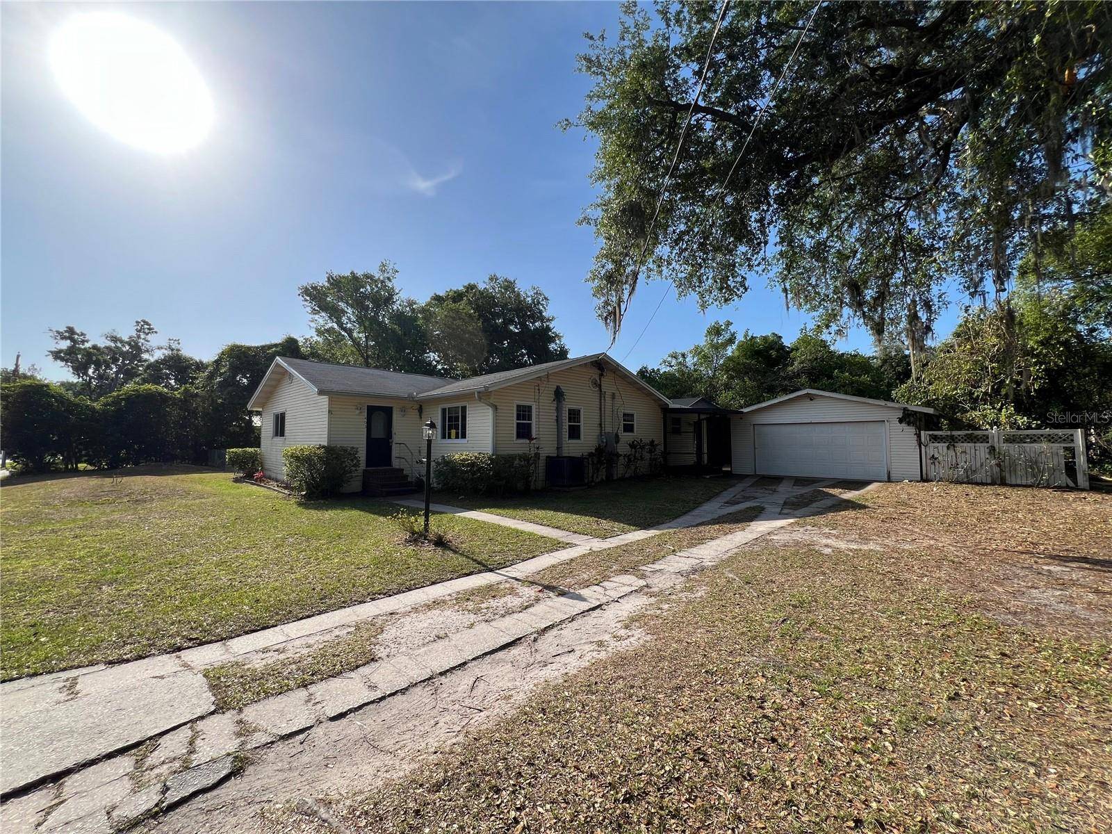 Plant City, FL 33563,403 E CAROLINA AVE