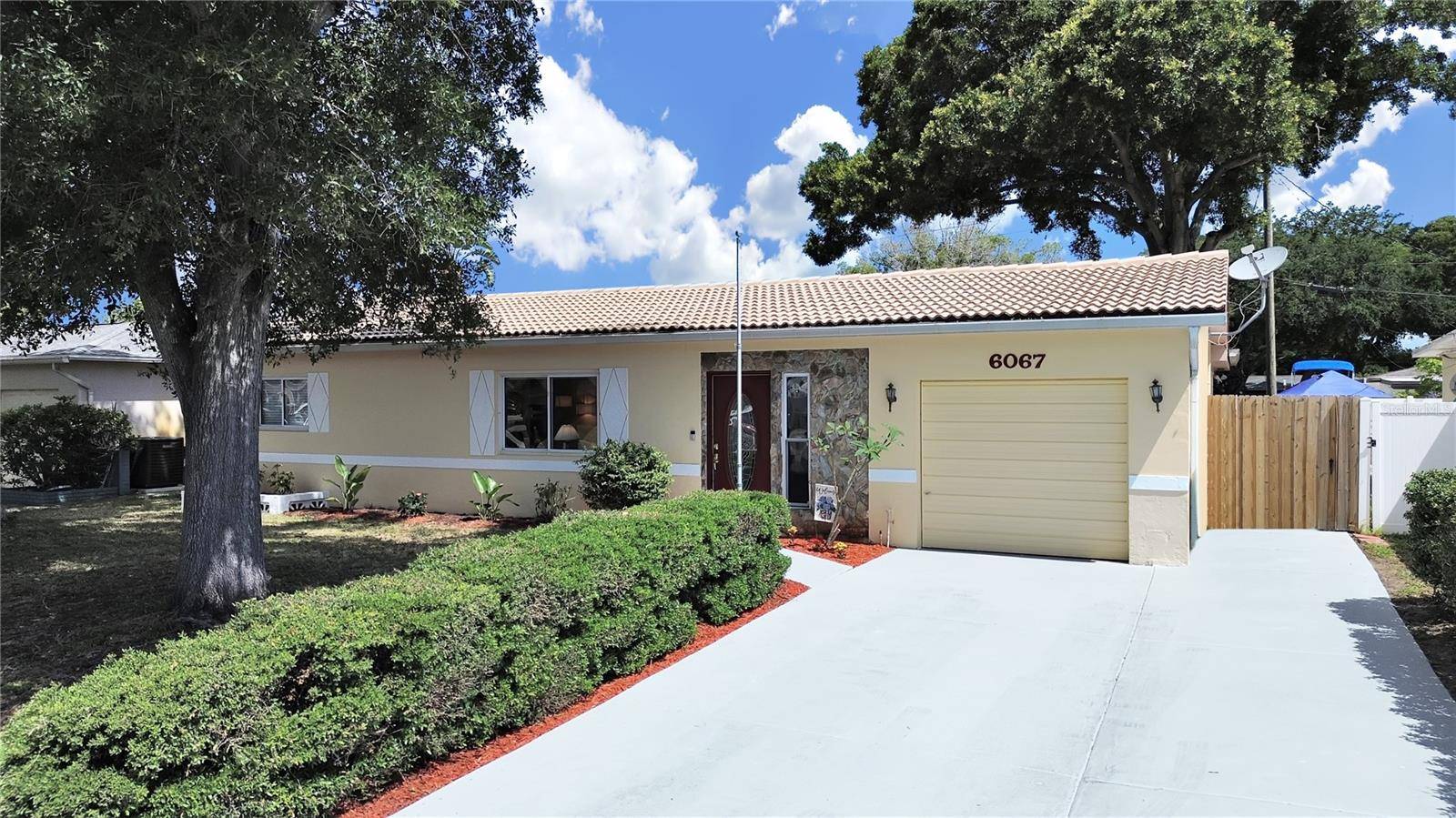 Kenneth City, FL 33709,6067 43RD TER N