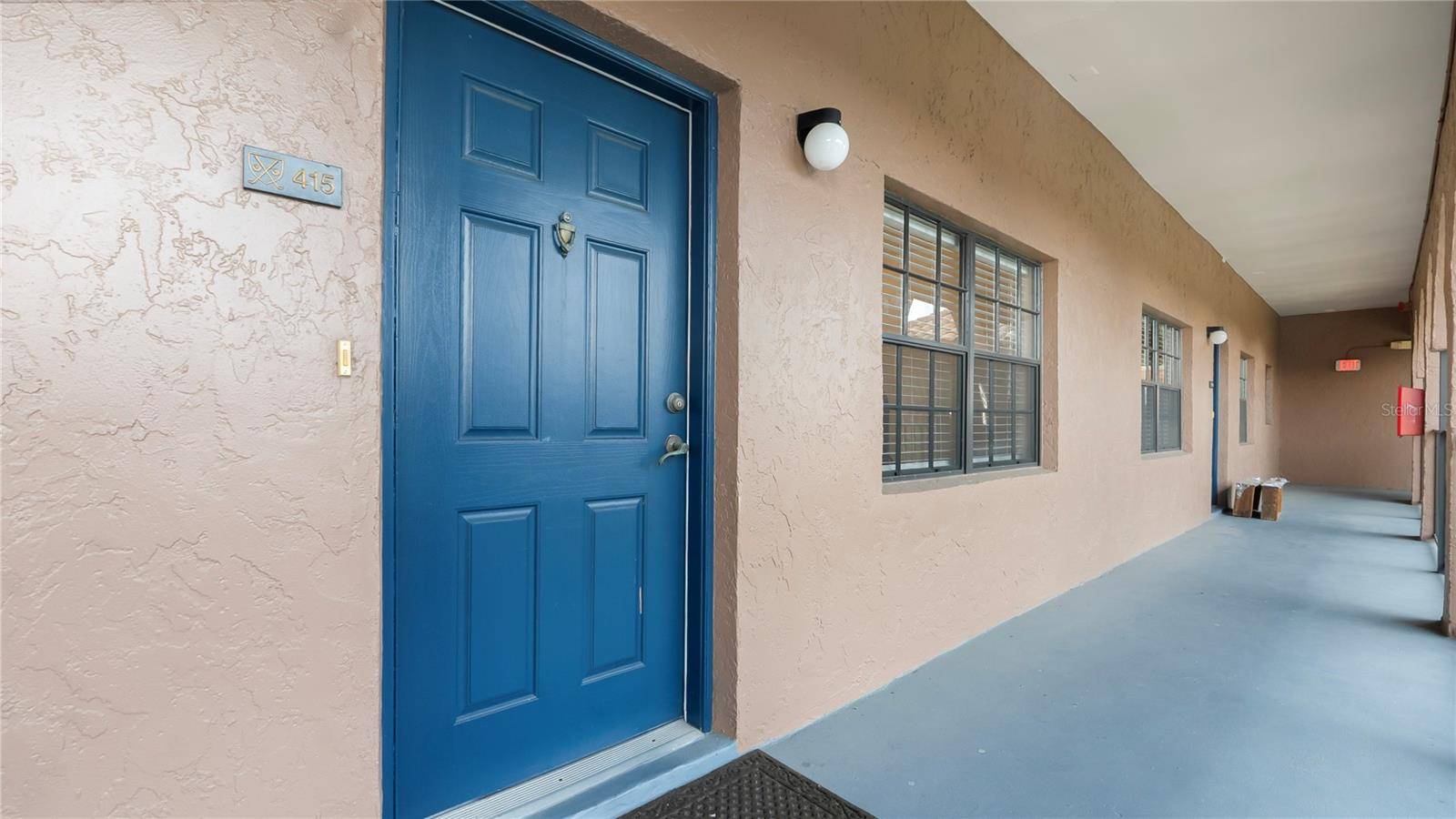 Gulfport, FL 33707,6100 GULFPORT BLVD S #415