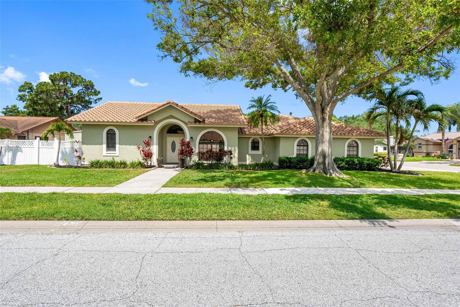 Largo, FL 33773,12470 93RD ST