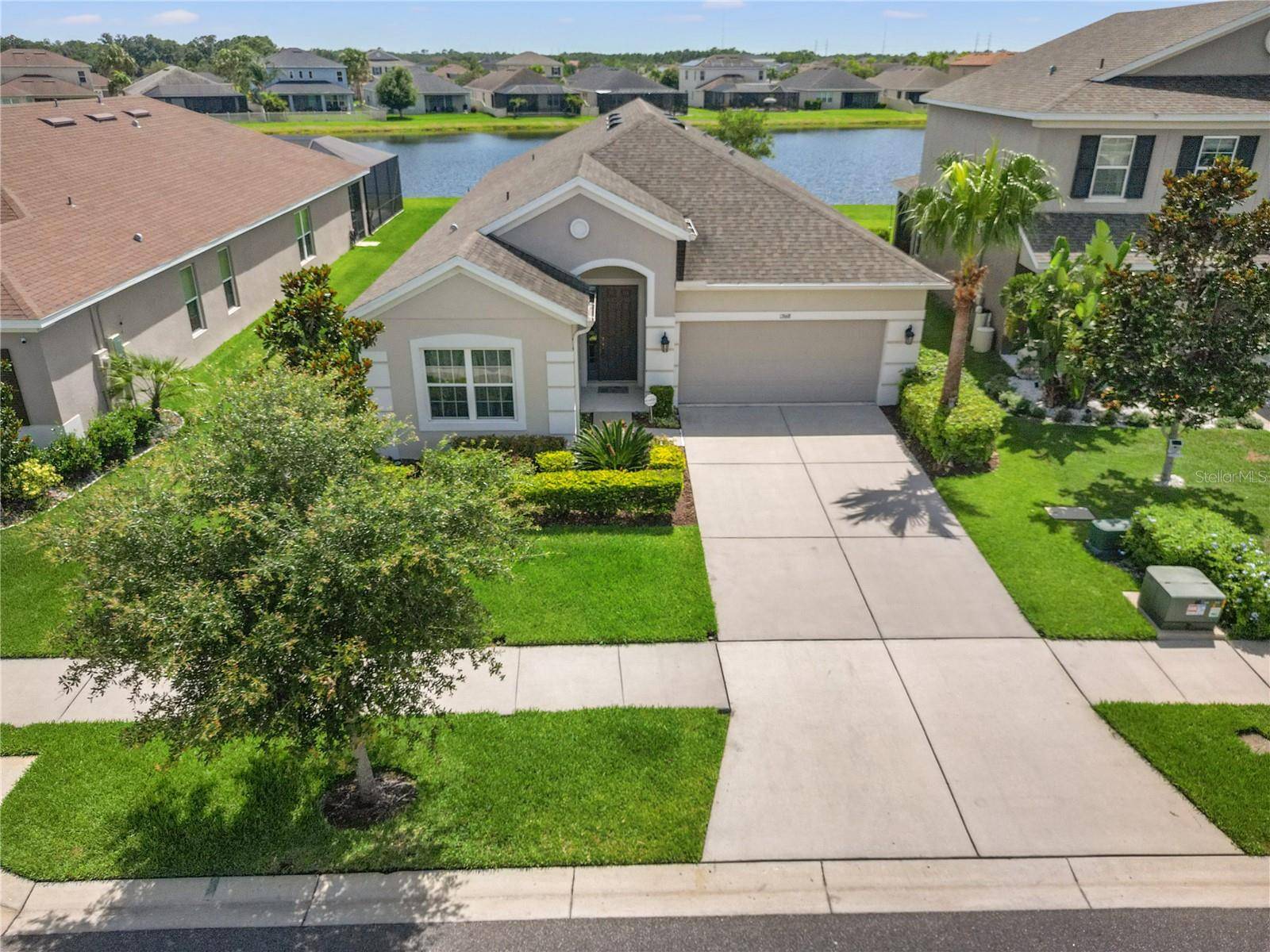 Lithia, FL 33547,17668 BRIGHT WHEAT DR