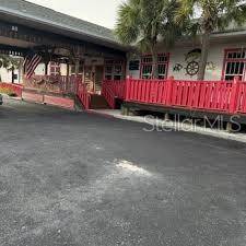 Tarpon Springs, FL 34689,80 W LIVE OAK ST