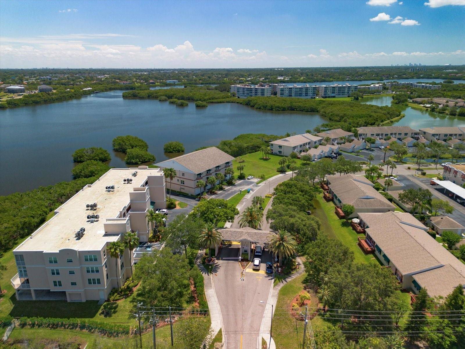 St Petersburg, FL 33708,10038 62ND TER N #17