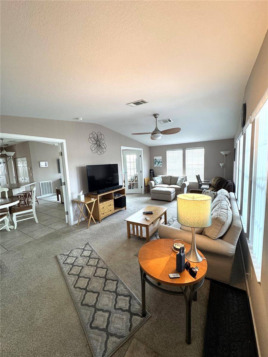 Largo, FL 33773,11228 102ND ST N #180