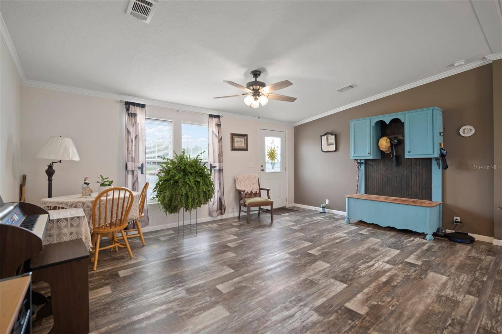 Zephyrhills, FL 33540,39404 BOHAN LN