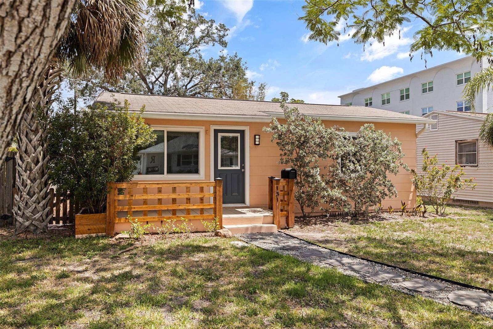 St Petersburg, FL 33703,131 44TH AVE N