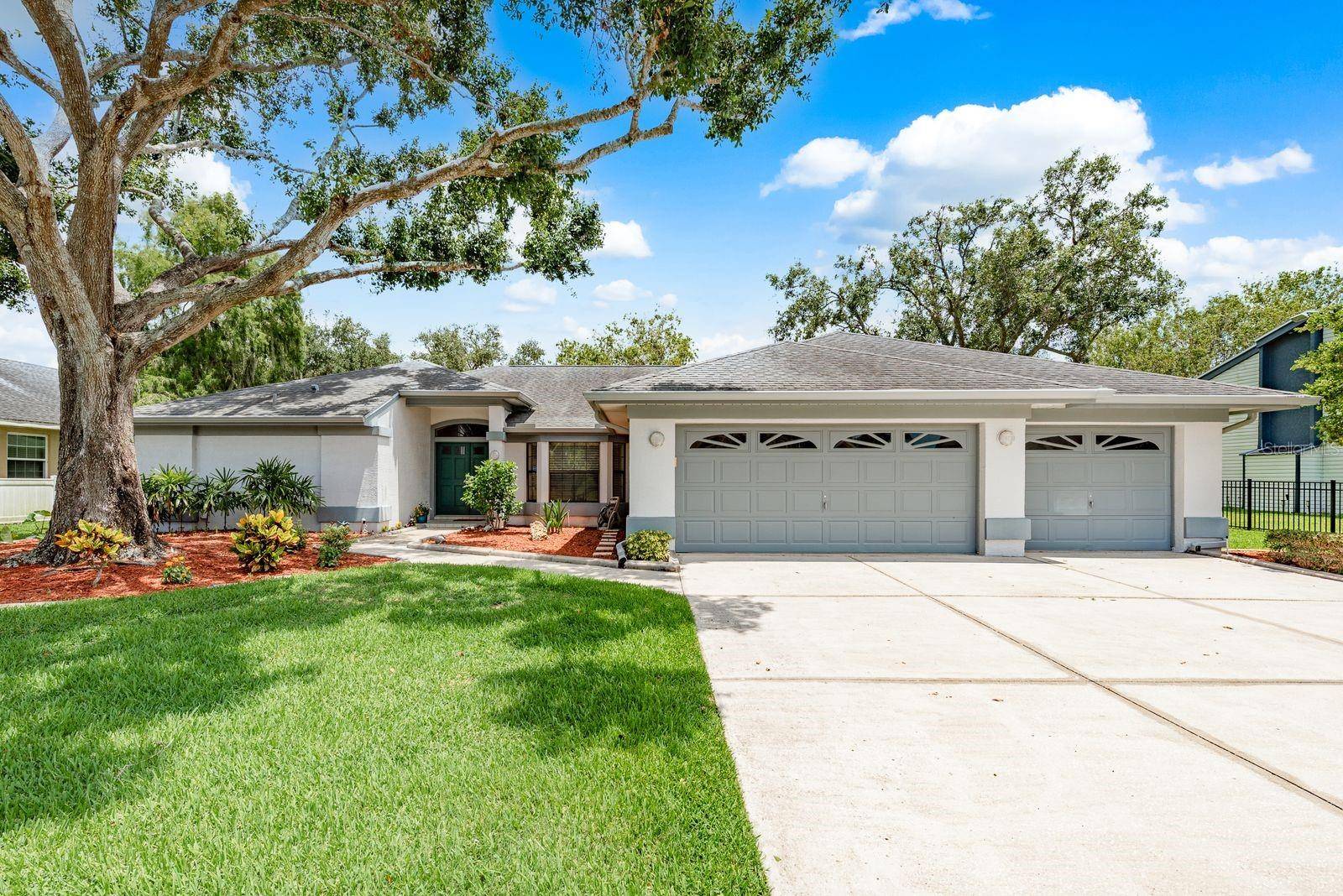 Oldsmar, FL 34677,120 FERNBROOK RD