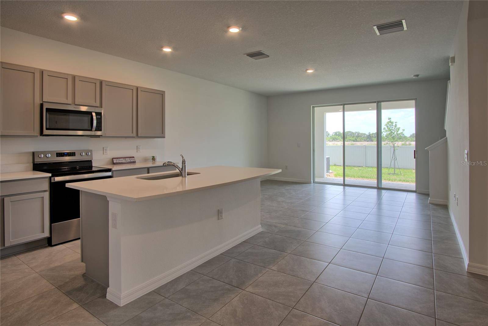Apollo Beach, FL 33572,474 MANGROVE SHADE CIR