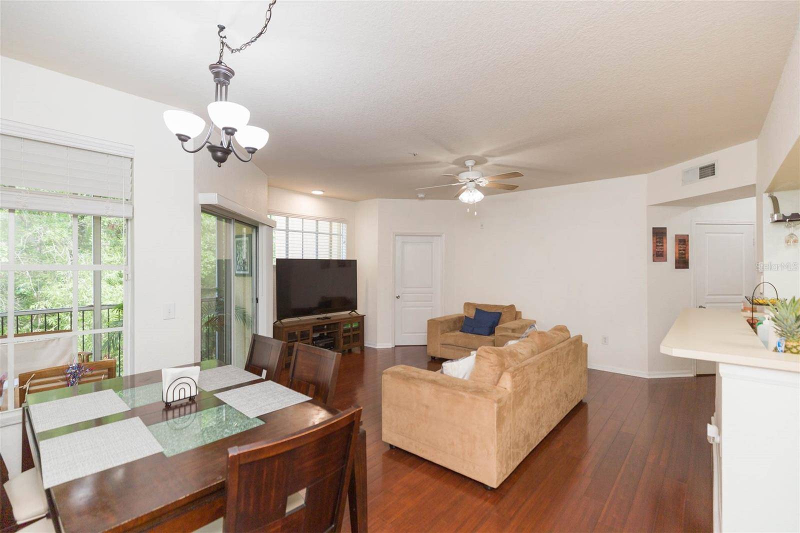 Tampa, FL 33647,5125 PALM SPRINGS BLVD #2206