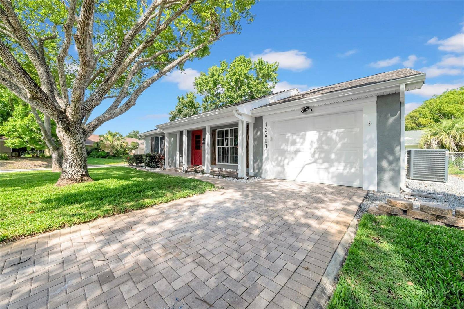 Bayonet Point, FL 34667,12401 YORKTOWN LN