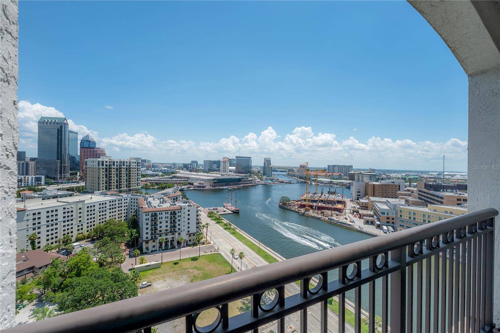 Tampa, FL 33606,345 BAYSHORE BLVD #P8