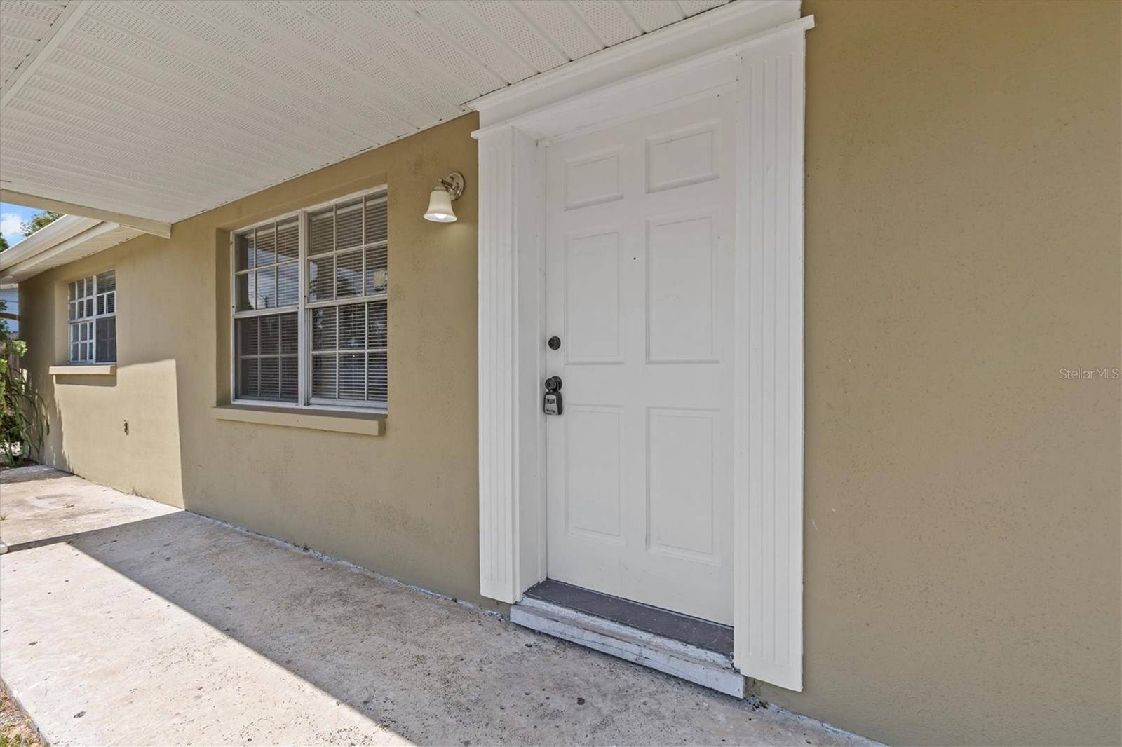 Port Richey, FL 34668,9915 AETNA LN