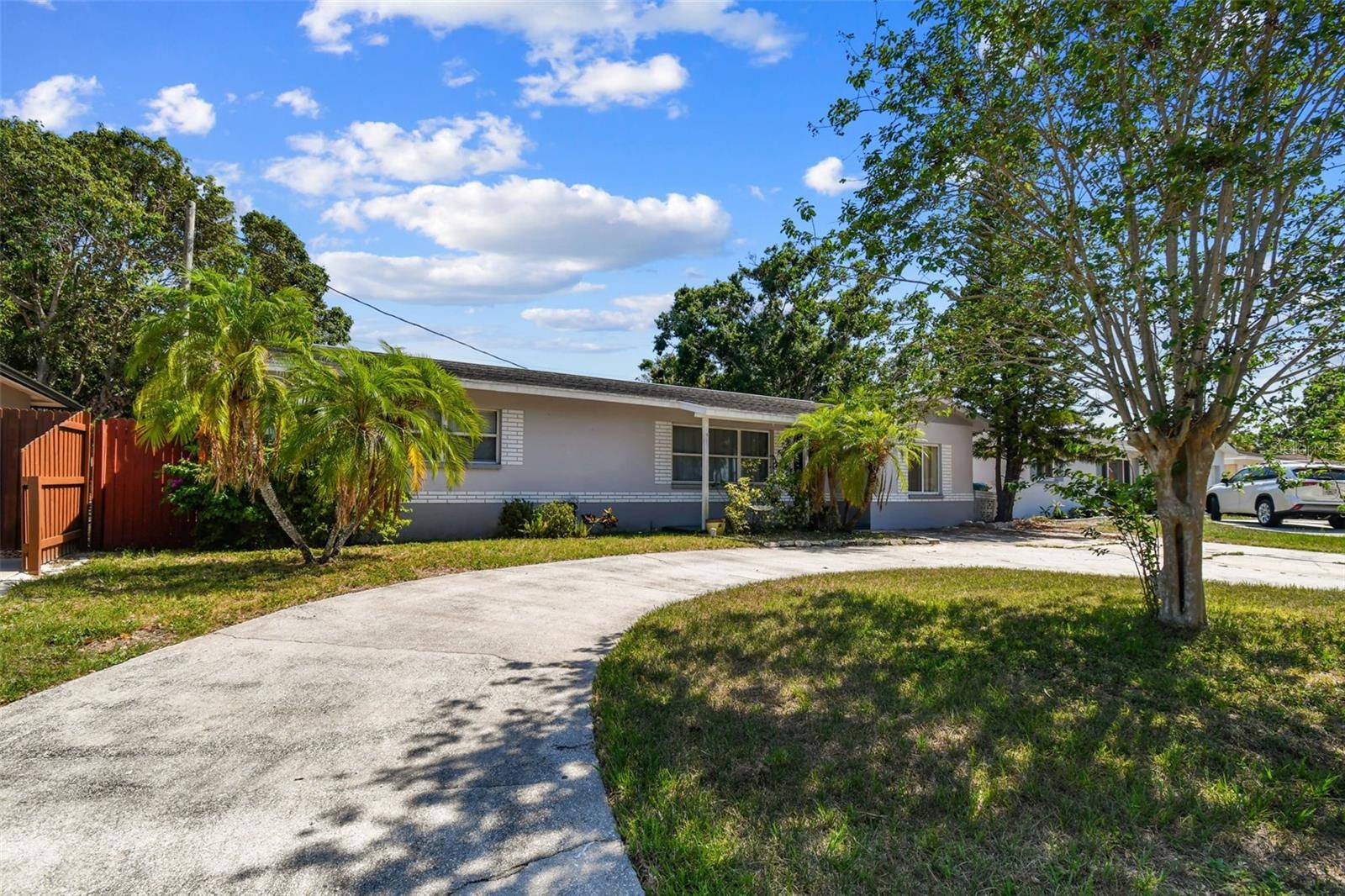 Kenneth City, FL 33709,5968 46TH AVE N