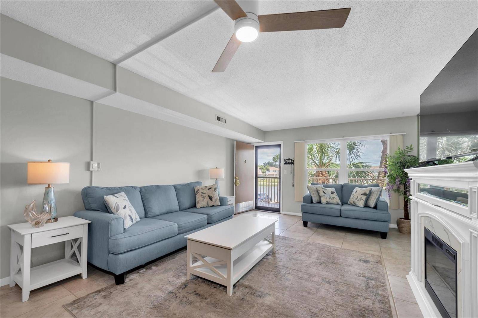 Kenneth City, FL 33709,6400 46TH AVE N #203