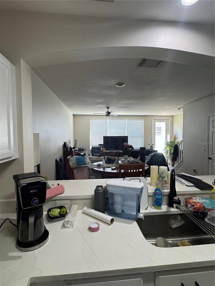 Ruskin, FL 33570,527 GLENN CROSS DR