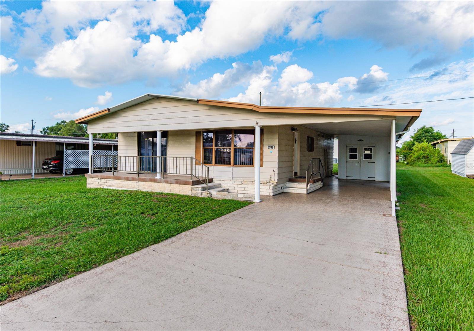 Zephyrhills, FL 33542,5330 JO ST