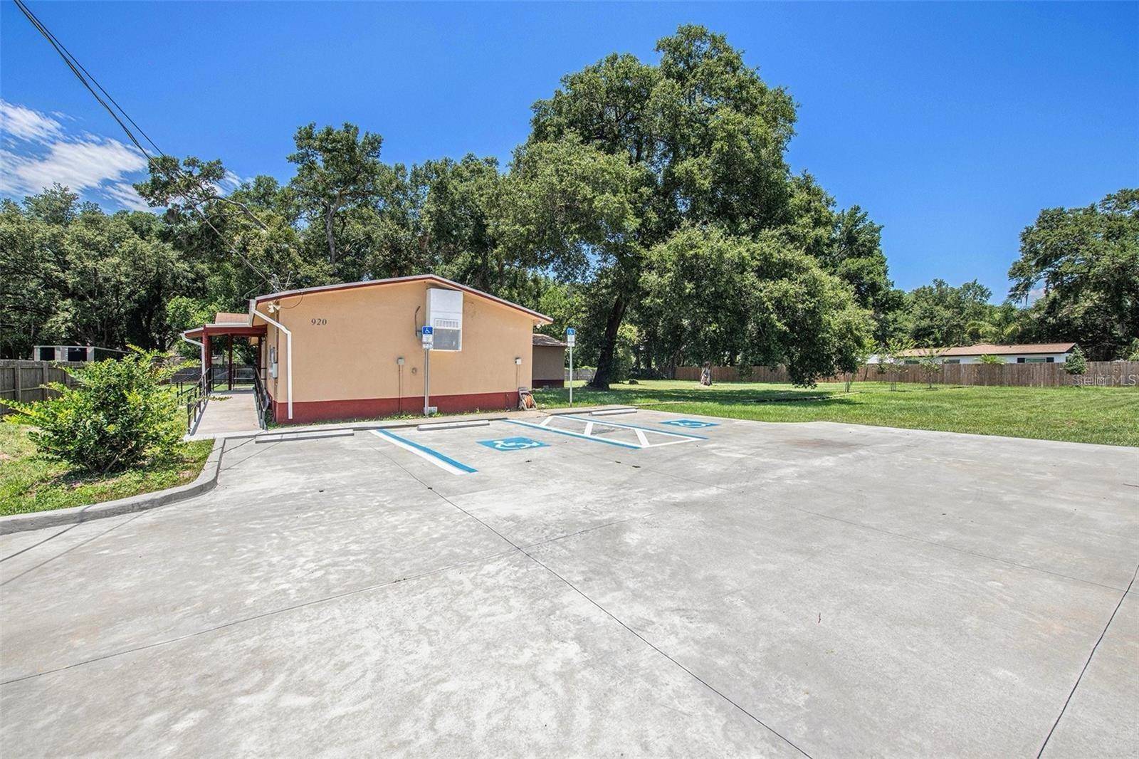 Seffner, FL 33584,920 N PARSONS AVE