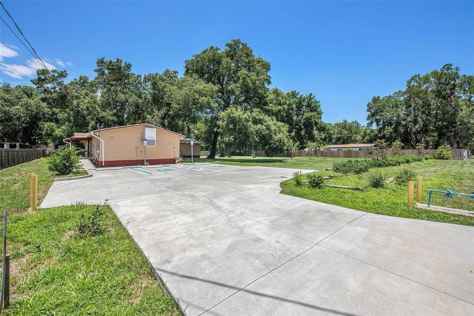 Seffner, FL 33584,920 N PARSONS AVE