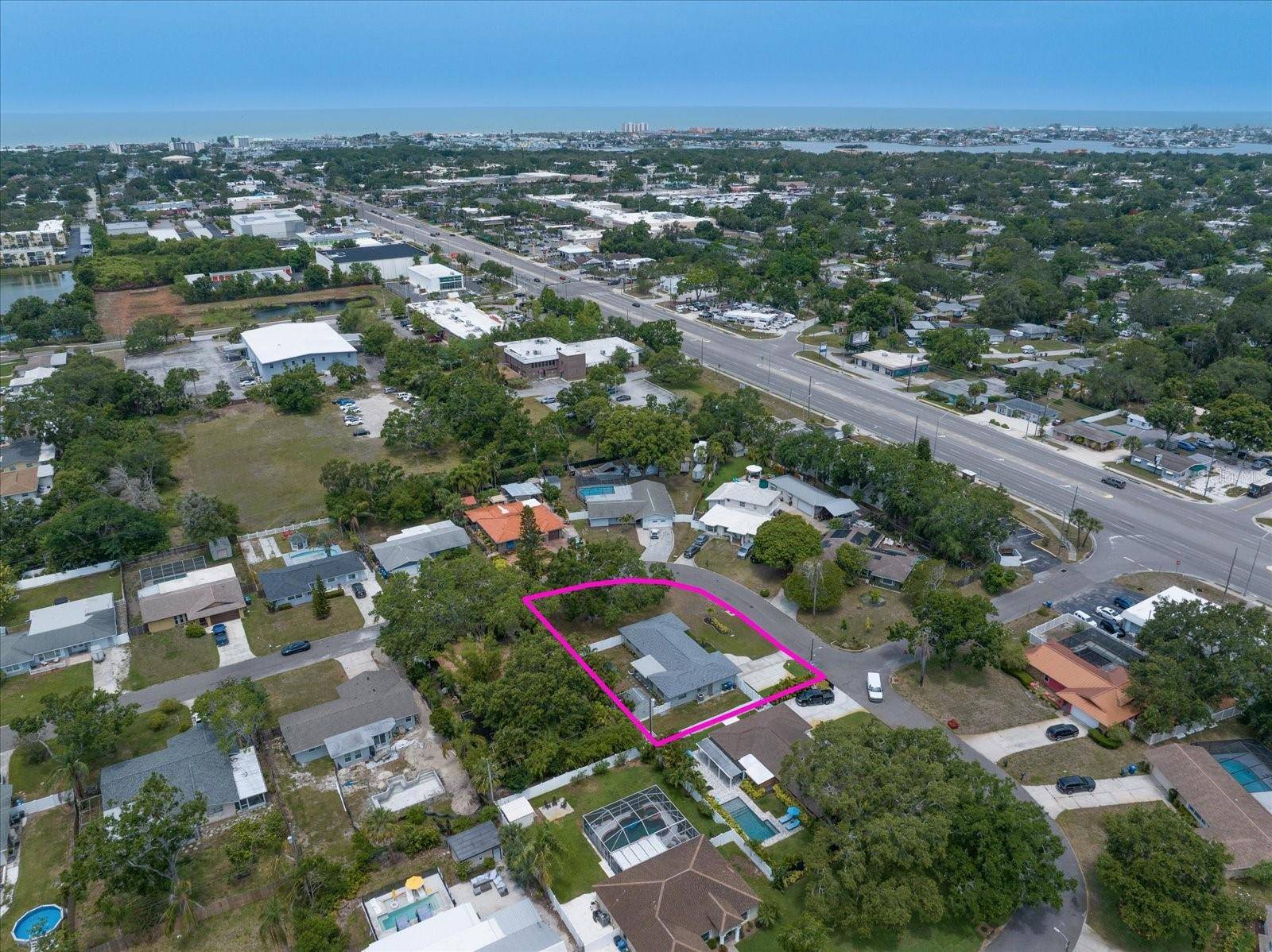 Largo, FL 33774,13514 OVAL DR W