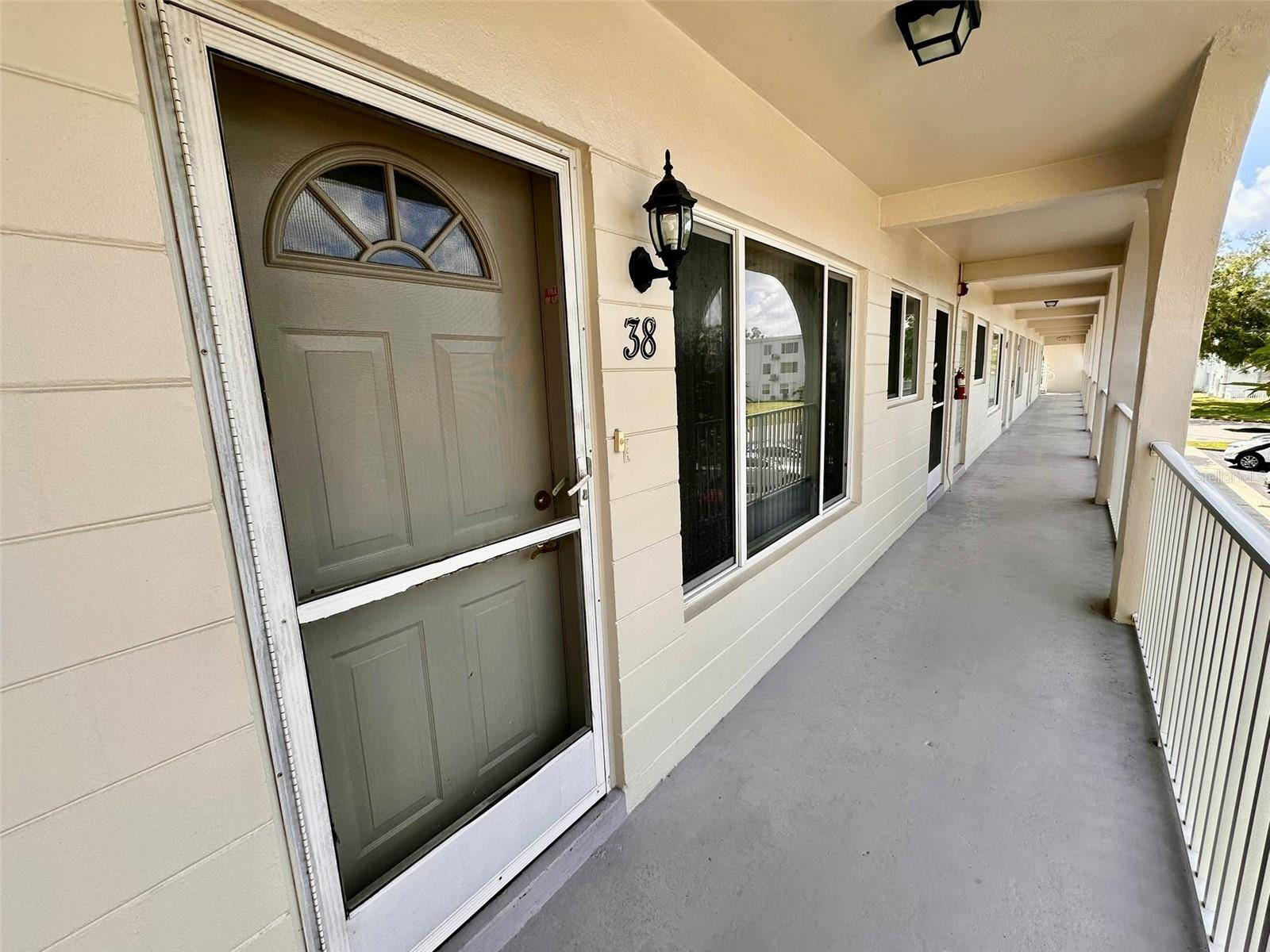 Clearwater, FL 33763,2434 AUSTRALIA WAY E #38