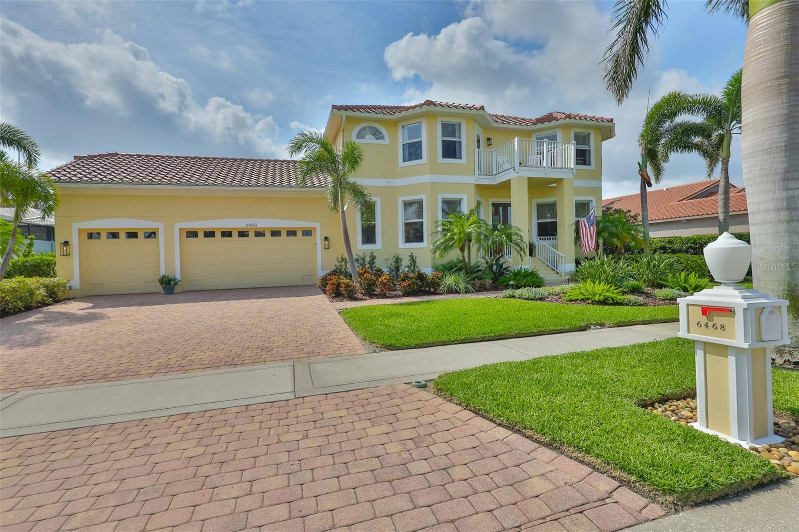 Apollo Beach, FL 33572,6468 RUBIA CIR