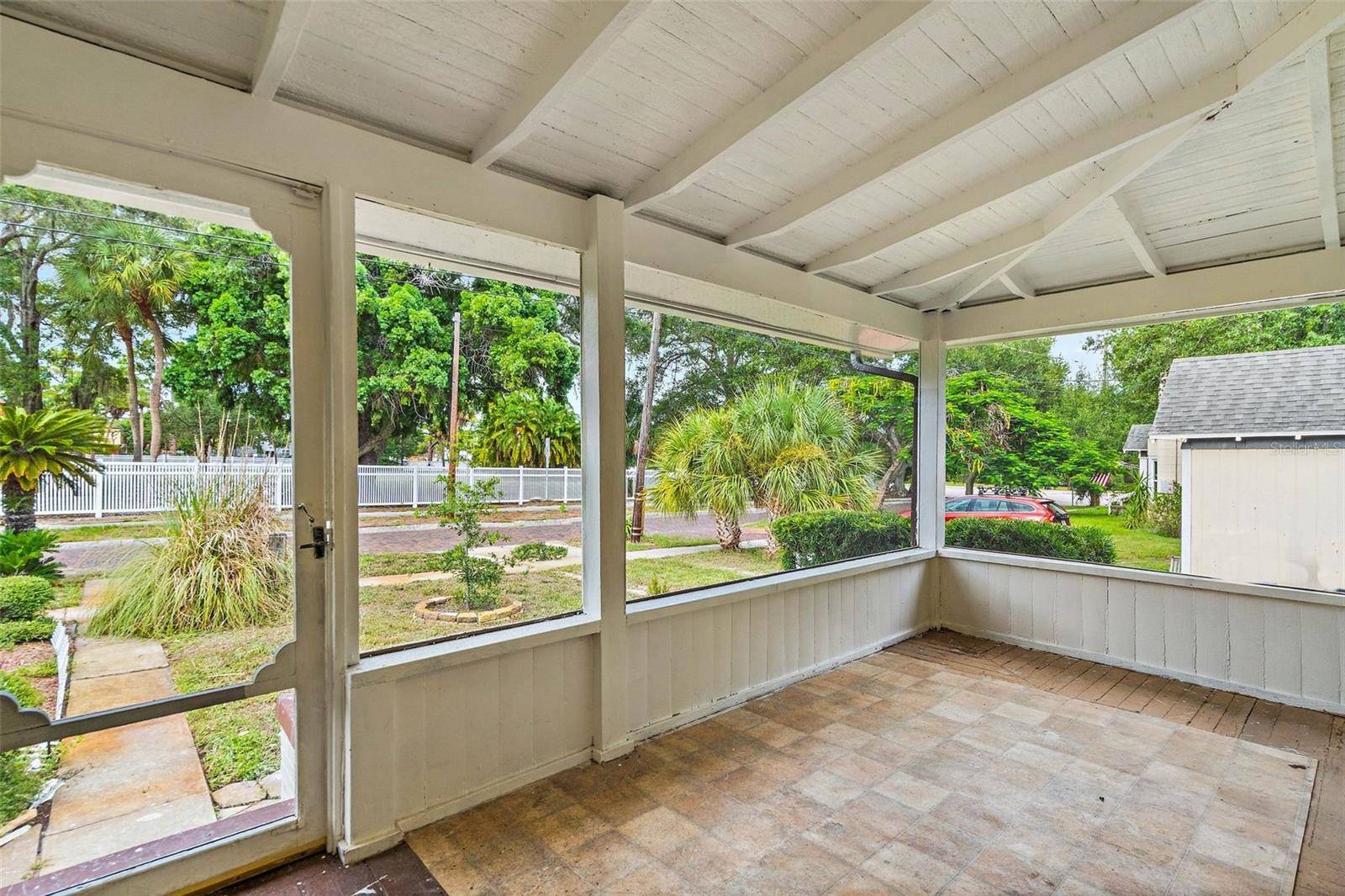 St Petersburg, FL 33705,630 34TH AVE S