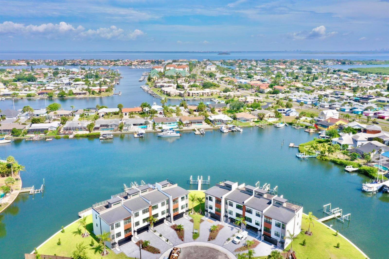 Apollo Beach, FL 33572,773 GRAN KAYMEN WAY