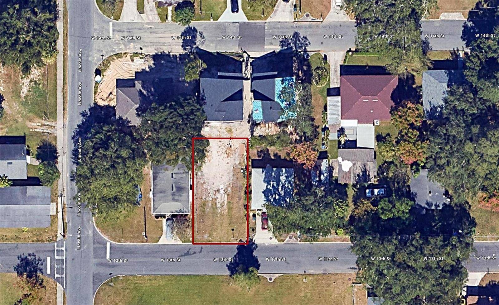 Lakeland, FL 33805,717 W 13TH ST