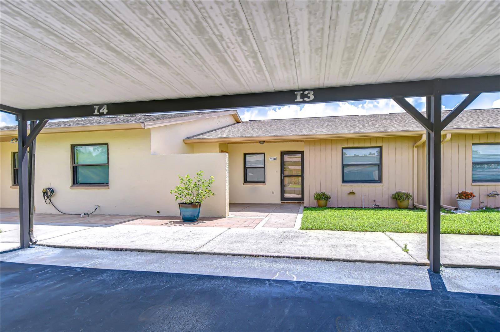 Zephyrhills, FL 33542,6550 TEAK CT