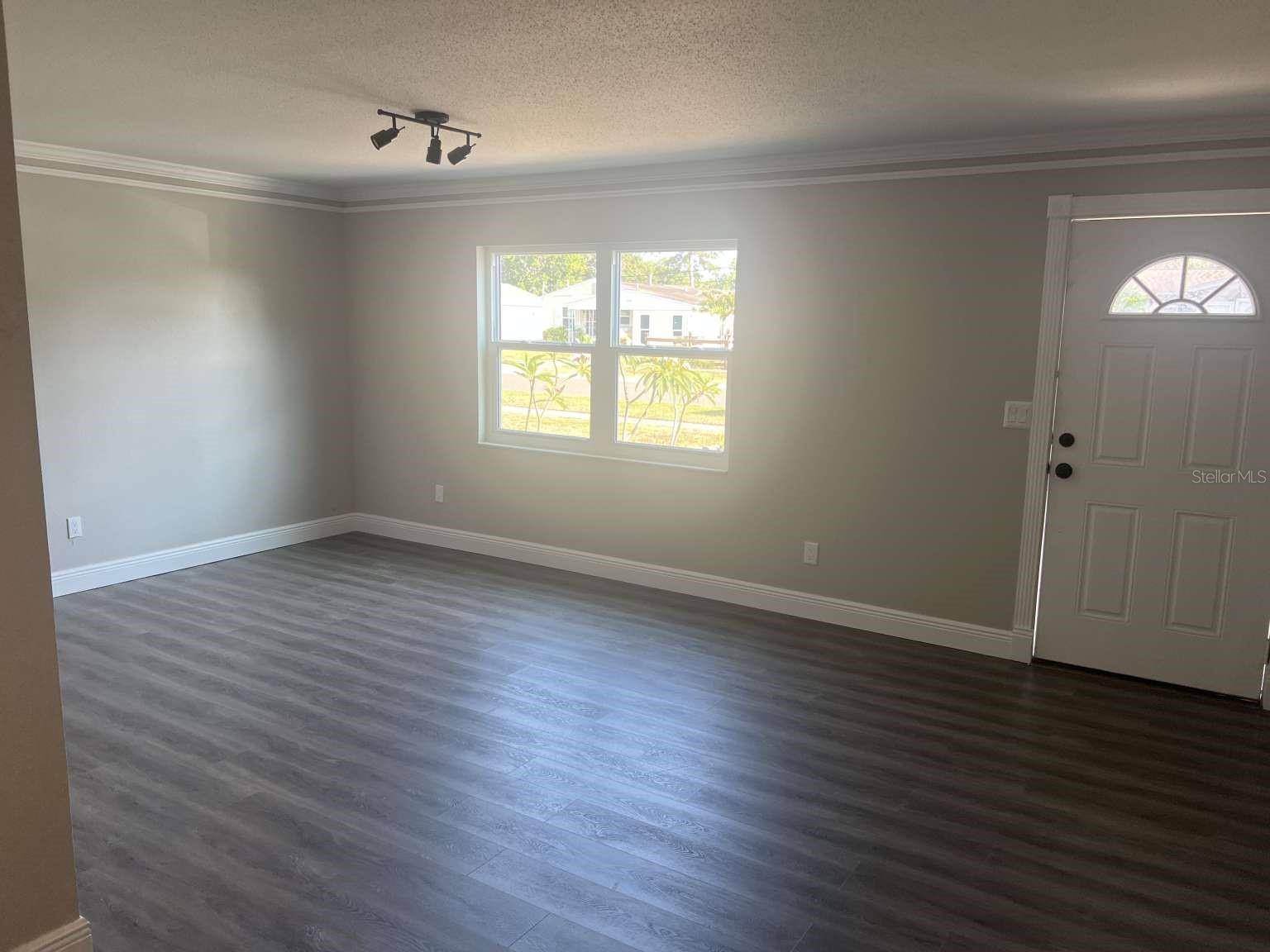 St Petersburg, FL 33703,639 48TH AVE N