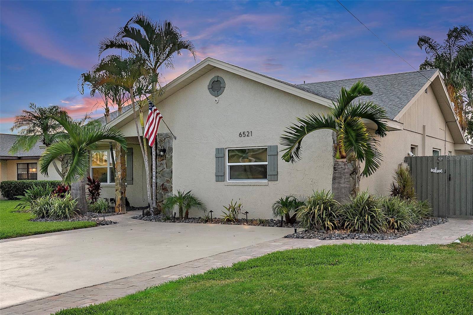 Pinellas Park, FL 33781,6521 69TH AVE N